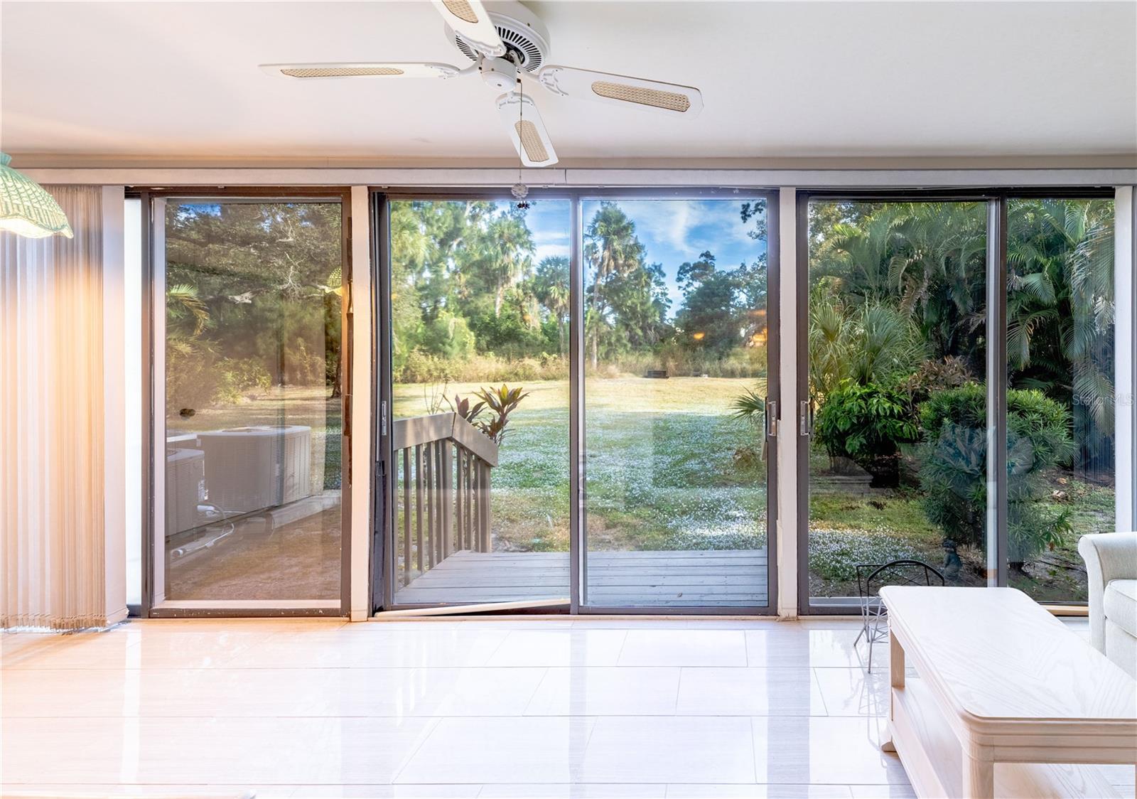 Image 9 of 27 For 886 Bird Bay Way 206