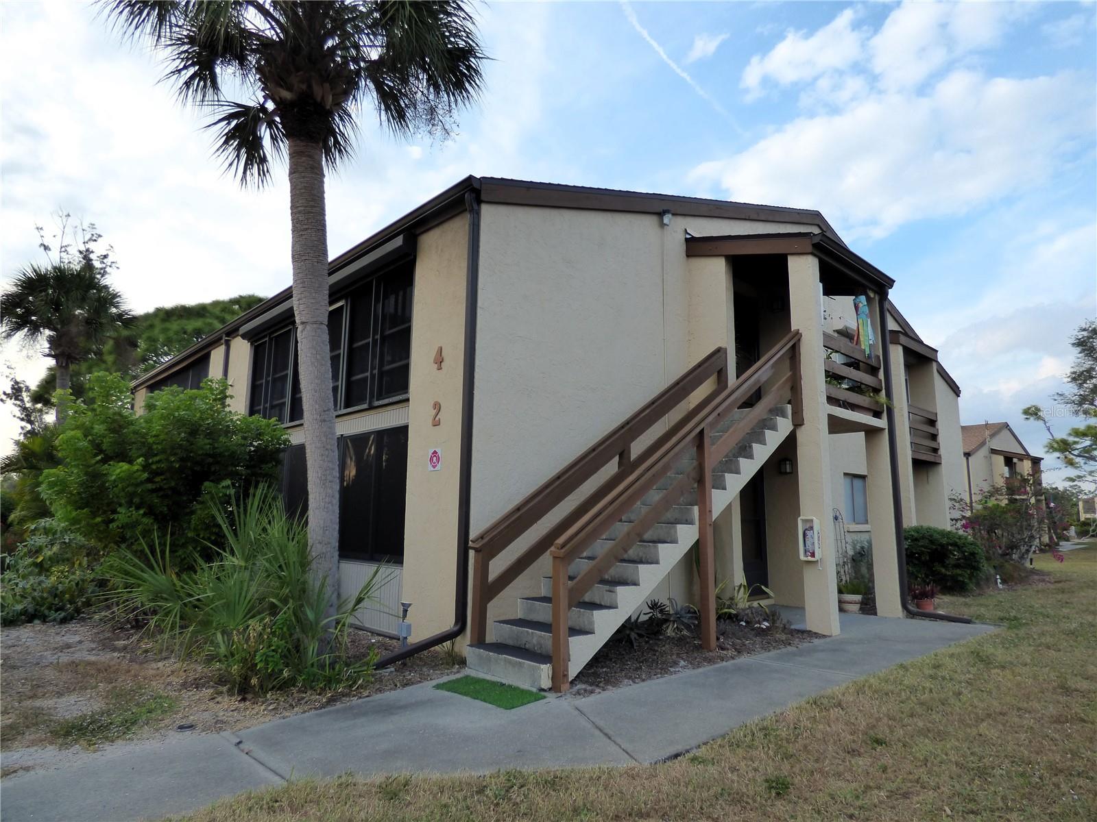 Image 2 of 37 For 18 Quails Run Boulevard 4