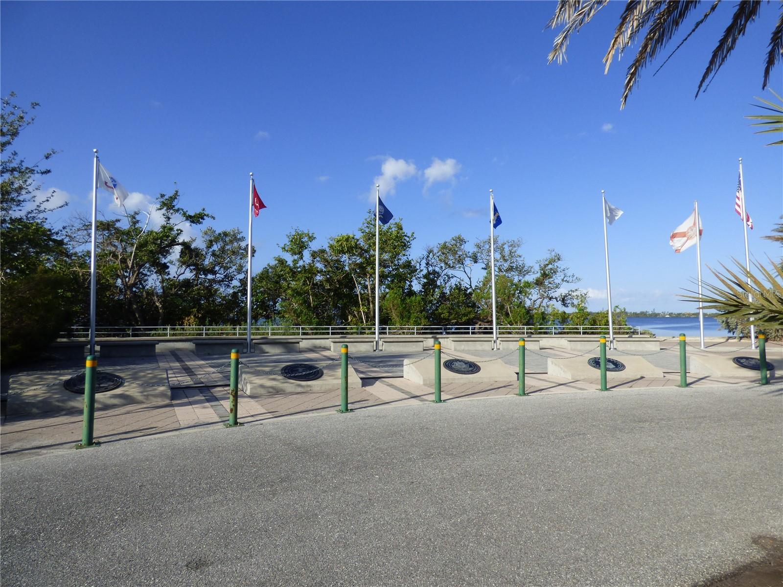 Image 29 of 37 For 18 Quails Run Boulevard 4