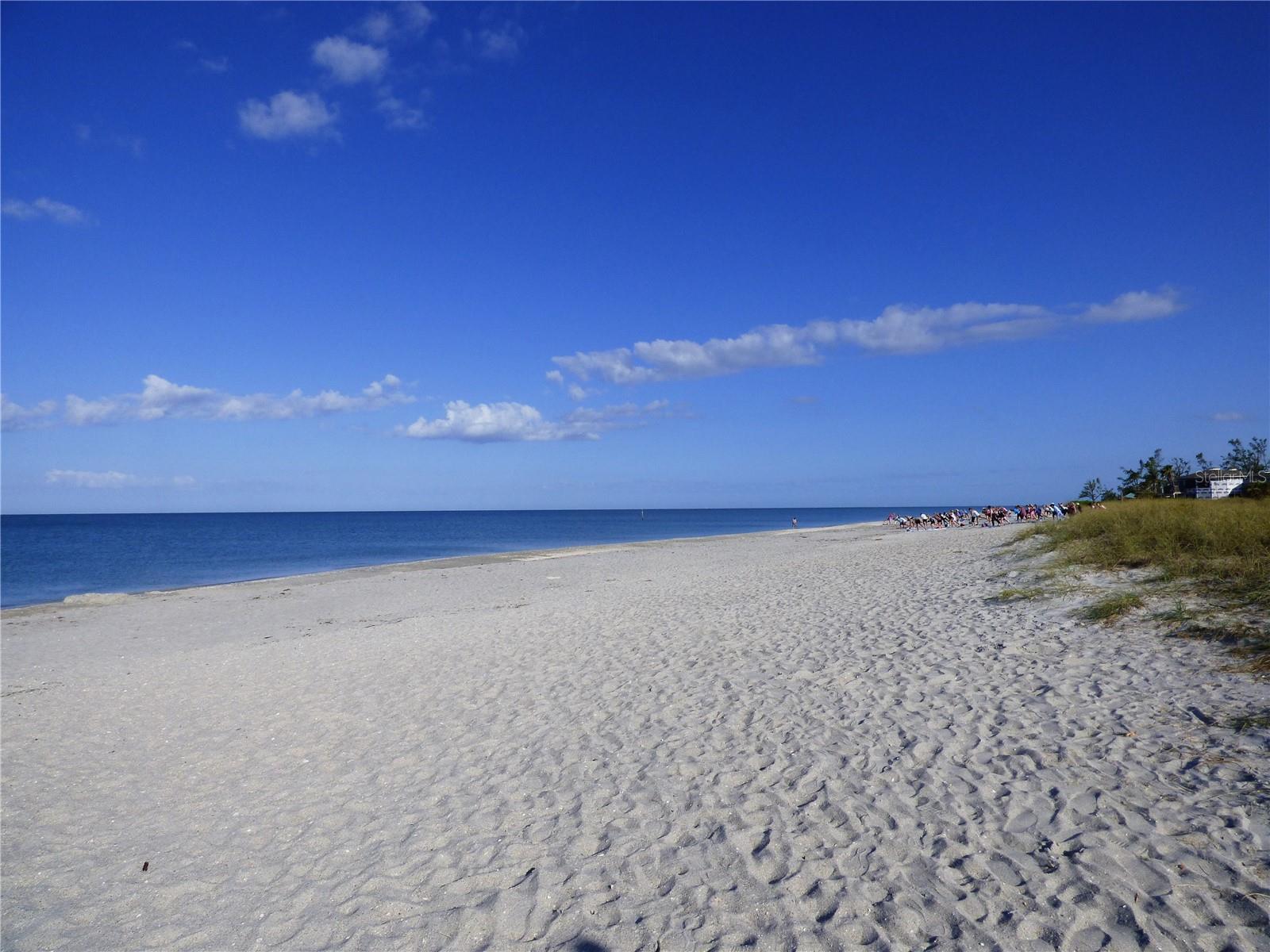 Image 35 of 37 For 18 Quails Run Boulevard 4