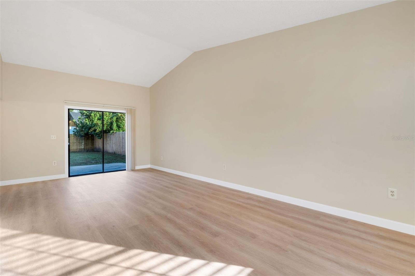 Image 5 of 47 For 1550 Pompano Avenue