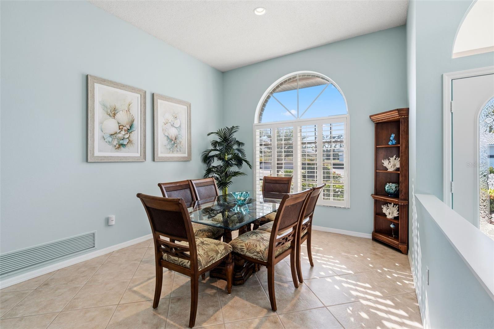 Image 14 of 89 For 1421 Gleneagles Drive