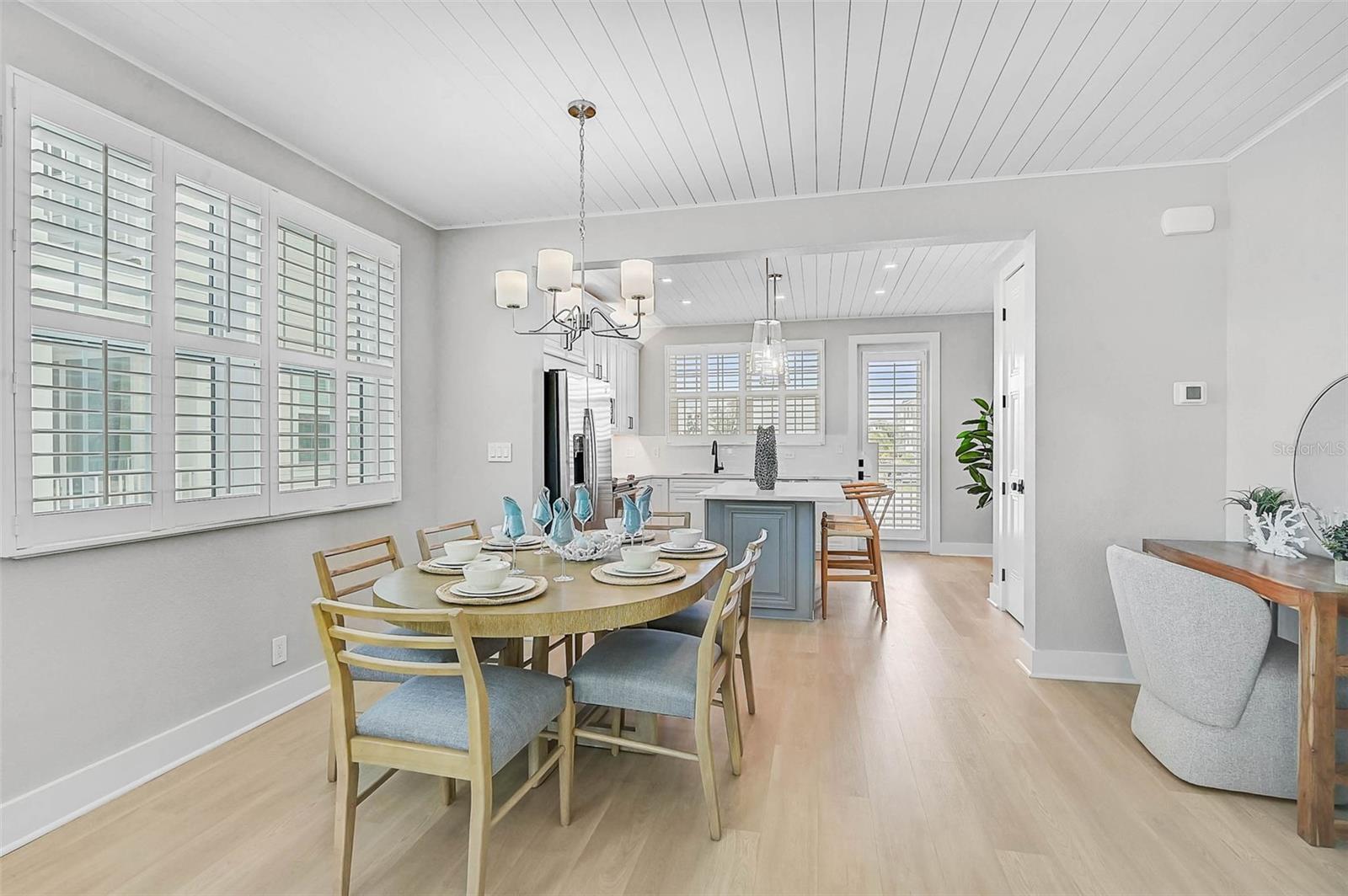 Image 7 of 71 For 4337 Marina View Way