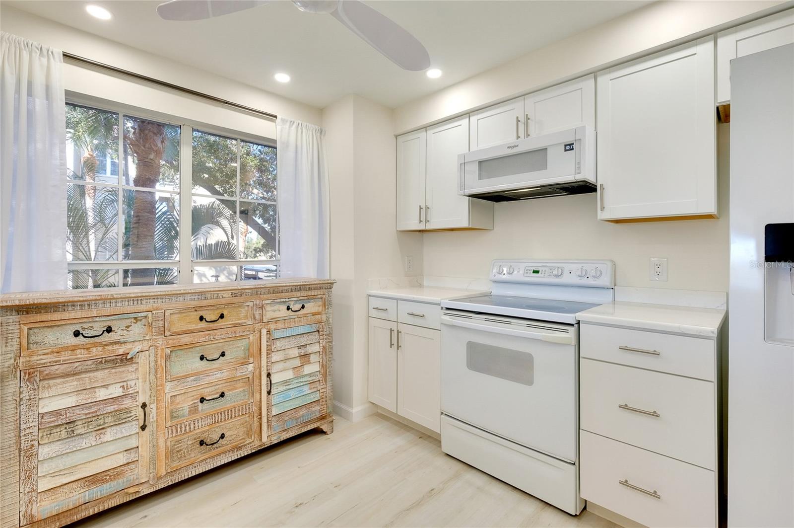 Image 16 of 90 For 929 Wexford Boulevard 929