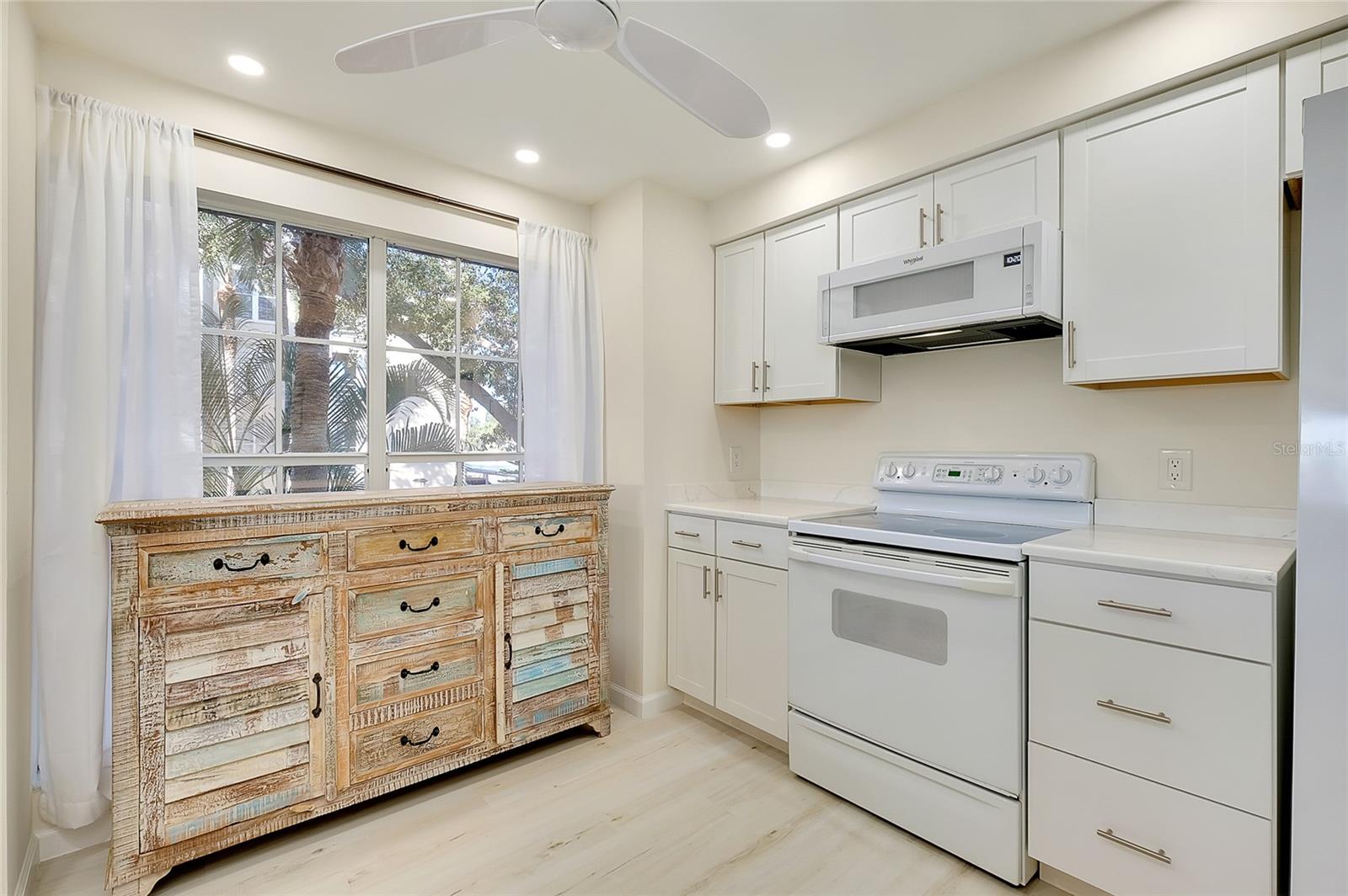 Image 19 of 90 For 929 Wexford Boulevard 929