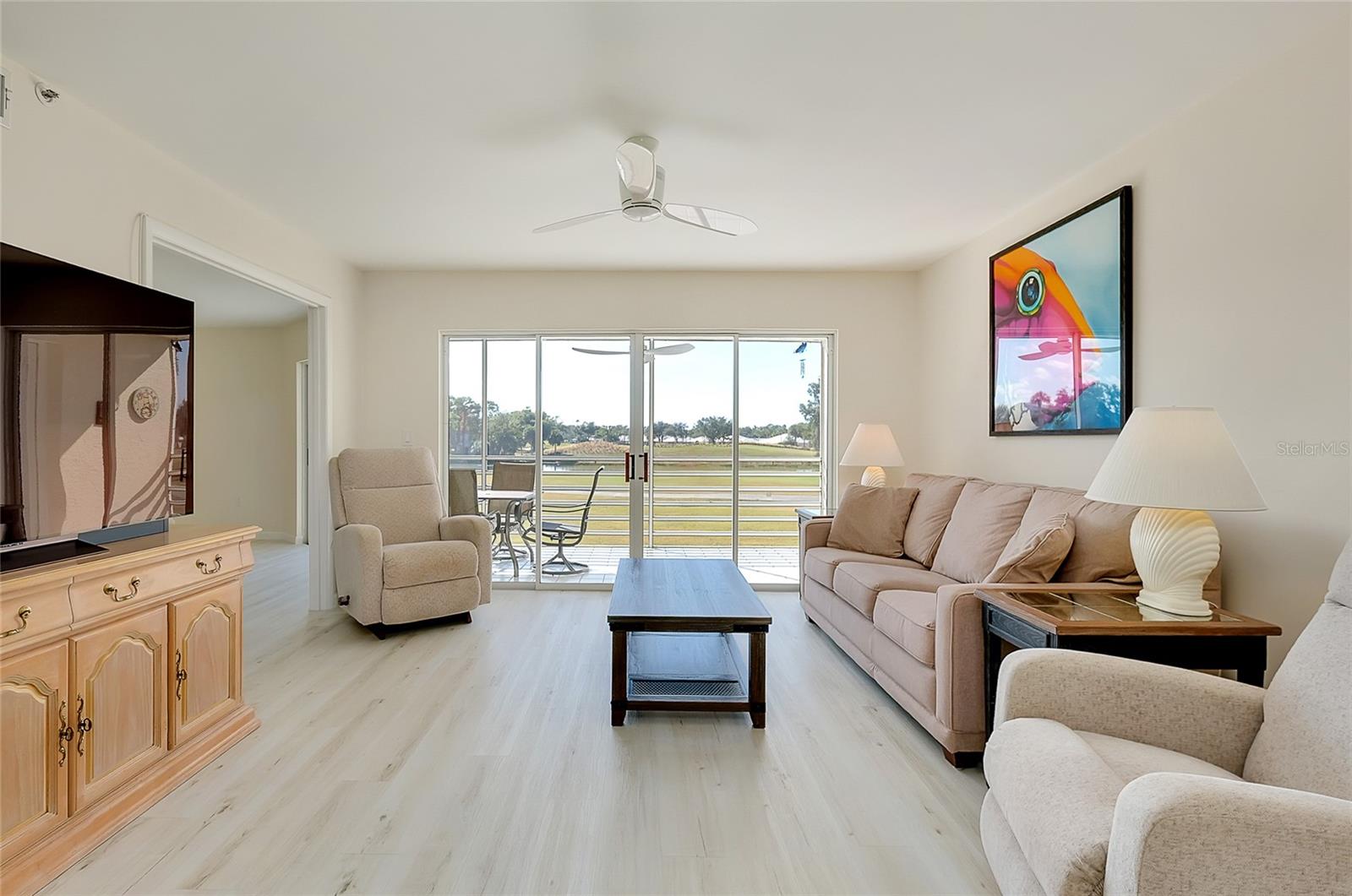 Image 32 of 90 For 929 Wexford Boulevard 929