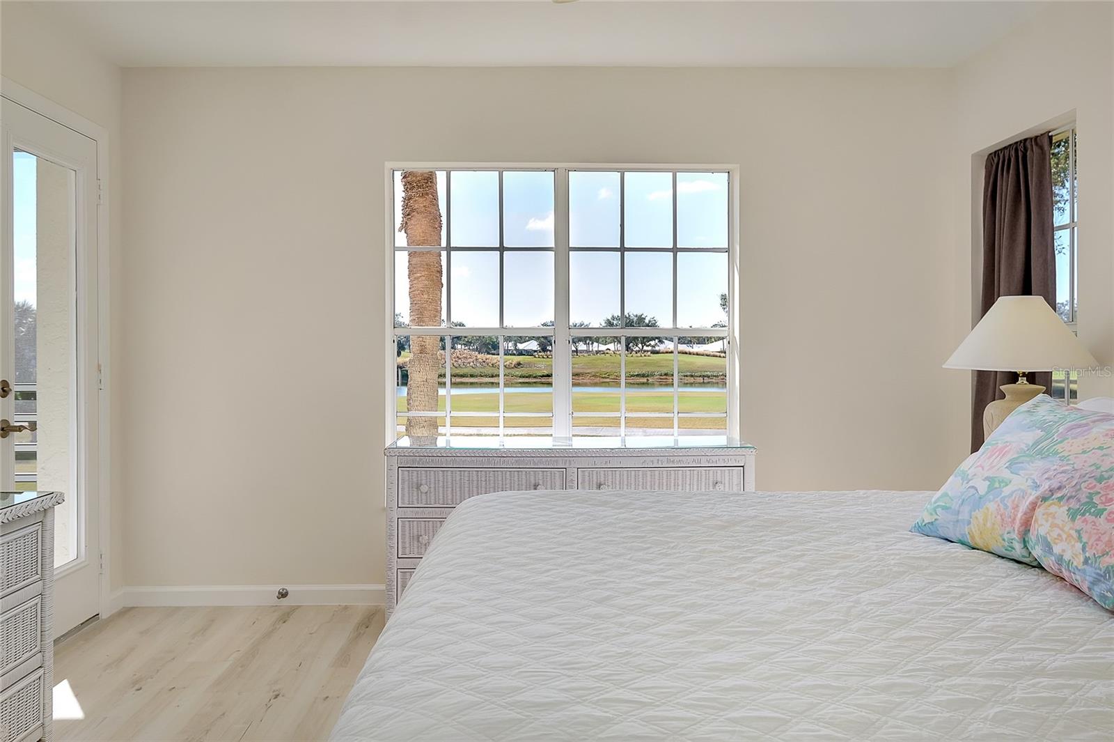 Image 39 of 90 For 929 Wexford Boulevard 929