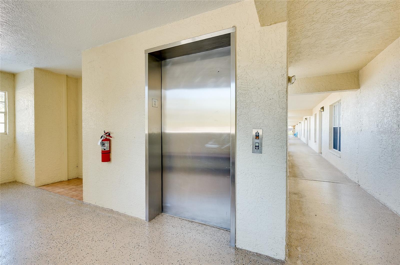 Image 6 of 90 For 929 Wexford Boulevard 929