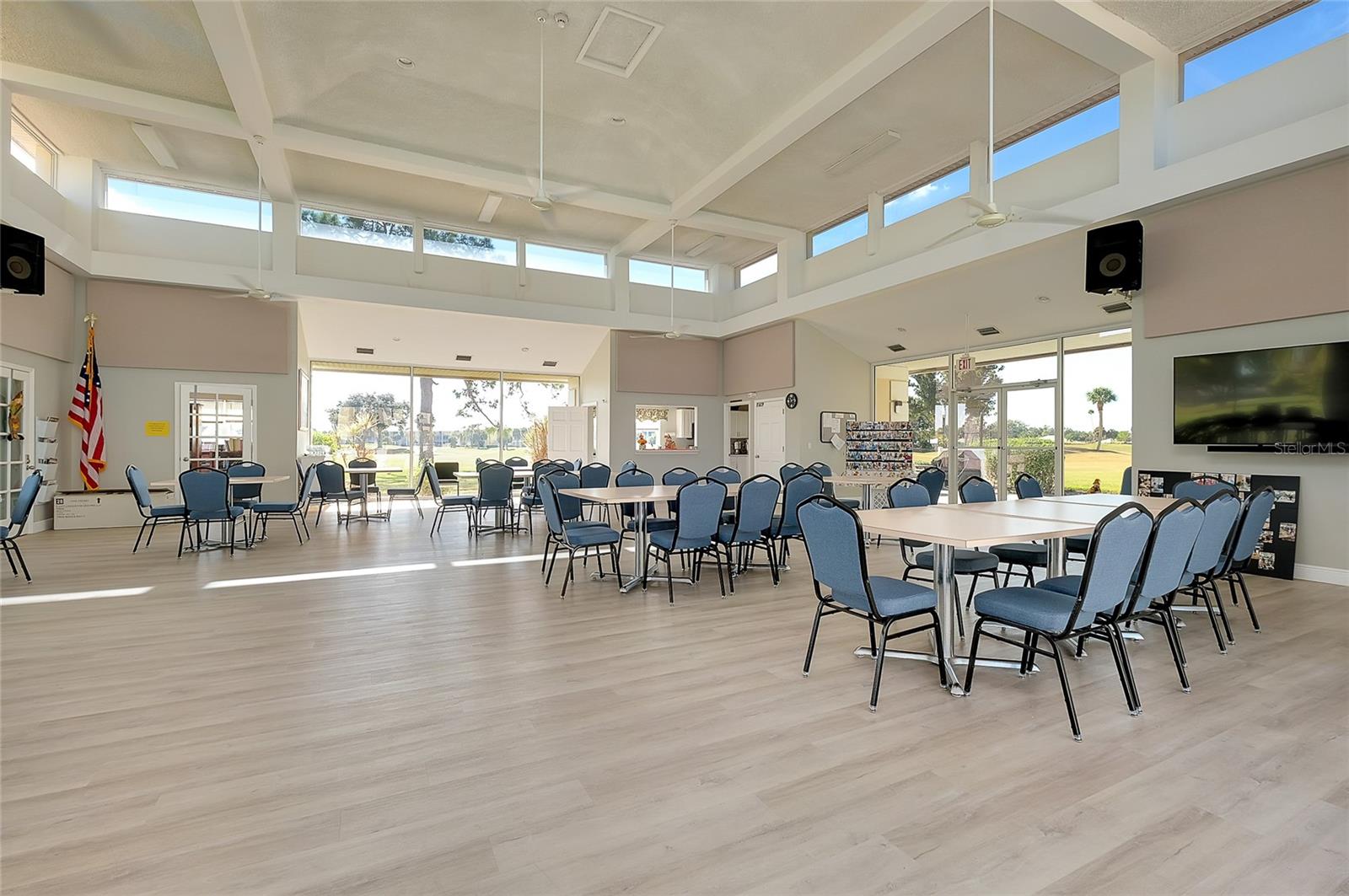 Image 62 of 90 For 929 Wexford Boulevard 929