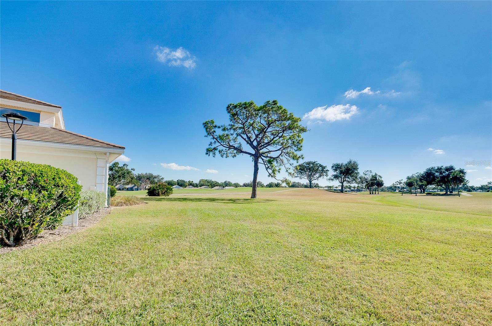 Image 72 of 90 For 929 Wexford Boulevard 929