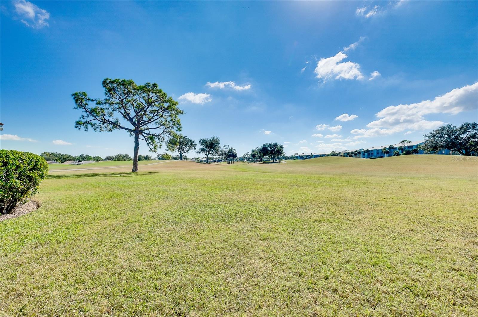 Image 73 of 90 For 929 Wexford Boulevard 929