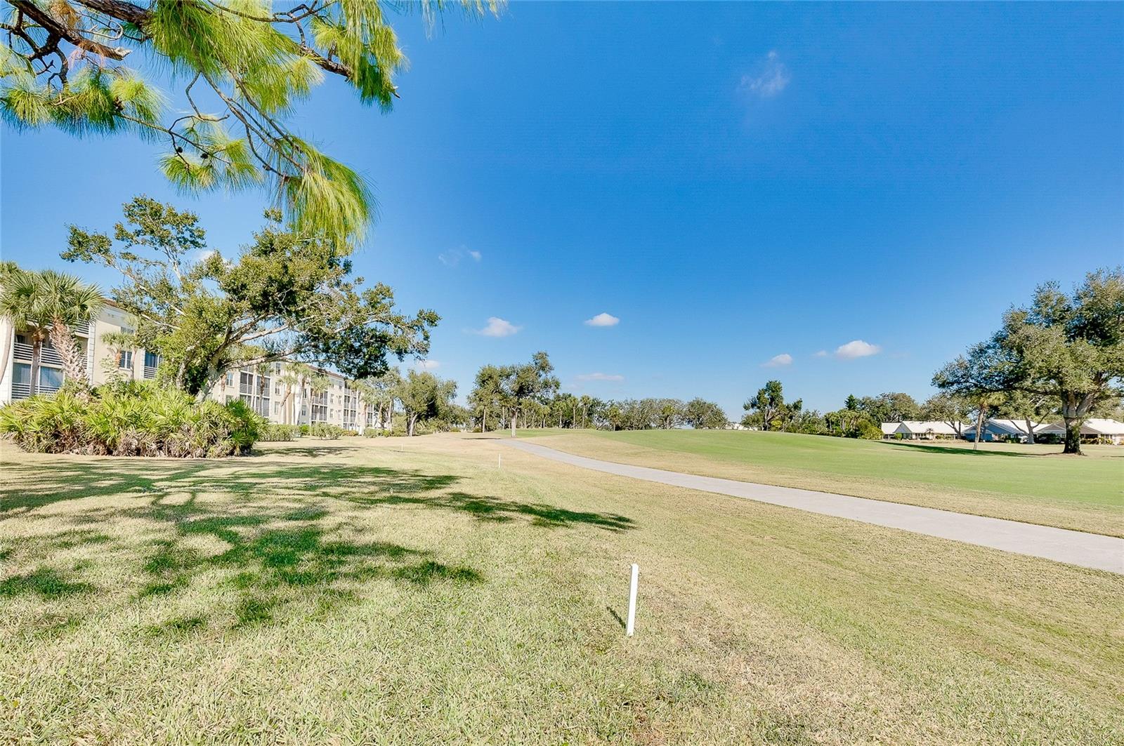 Image 74 of 90 For 929 Wexford Boulevard 929