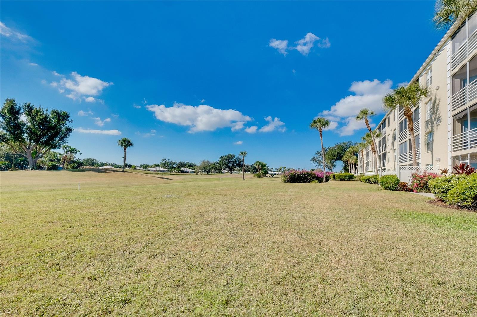 Image 75 of 90 For 929 Wexford Boulevard 929