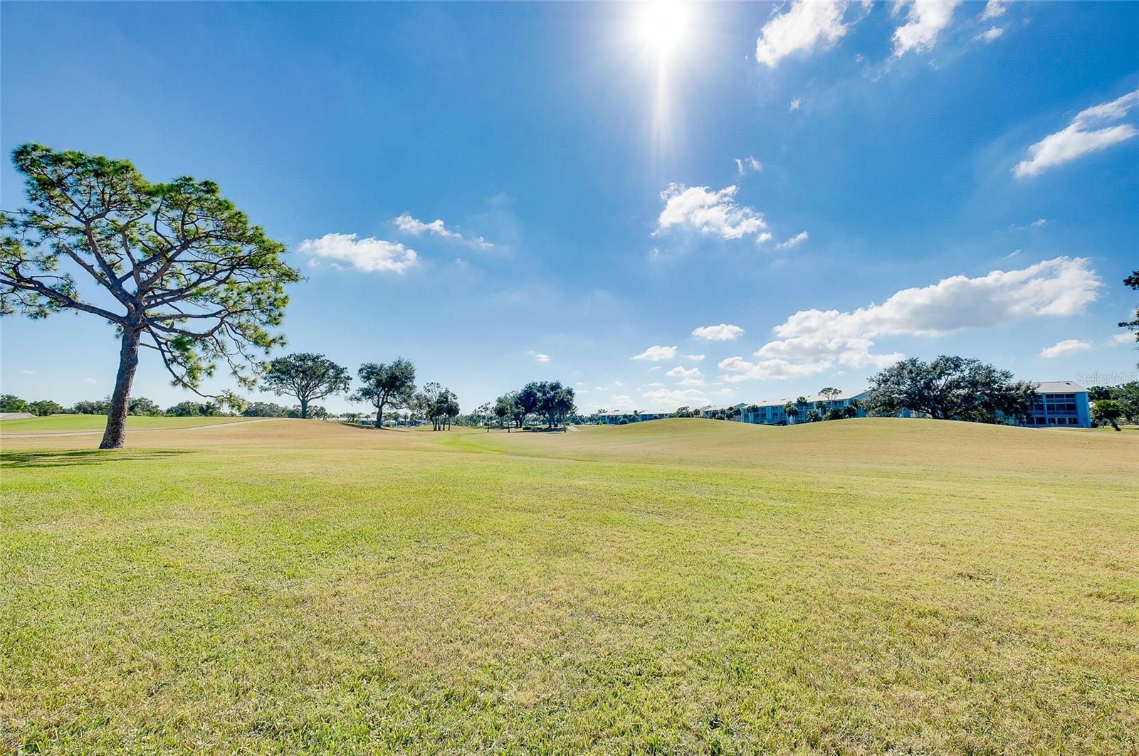 Image 76 of 90 For 929 Wexford Boulevard 929