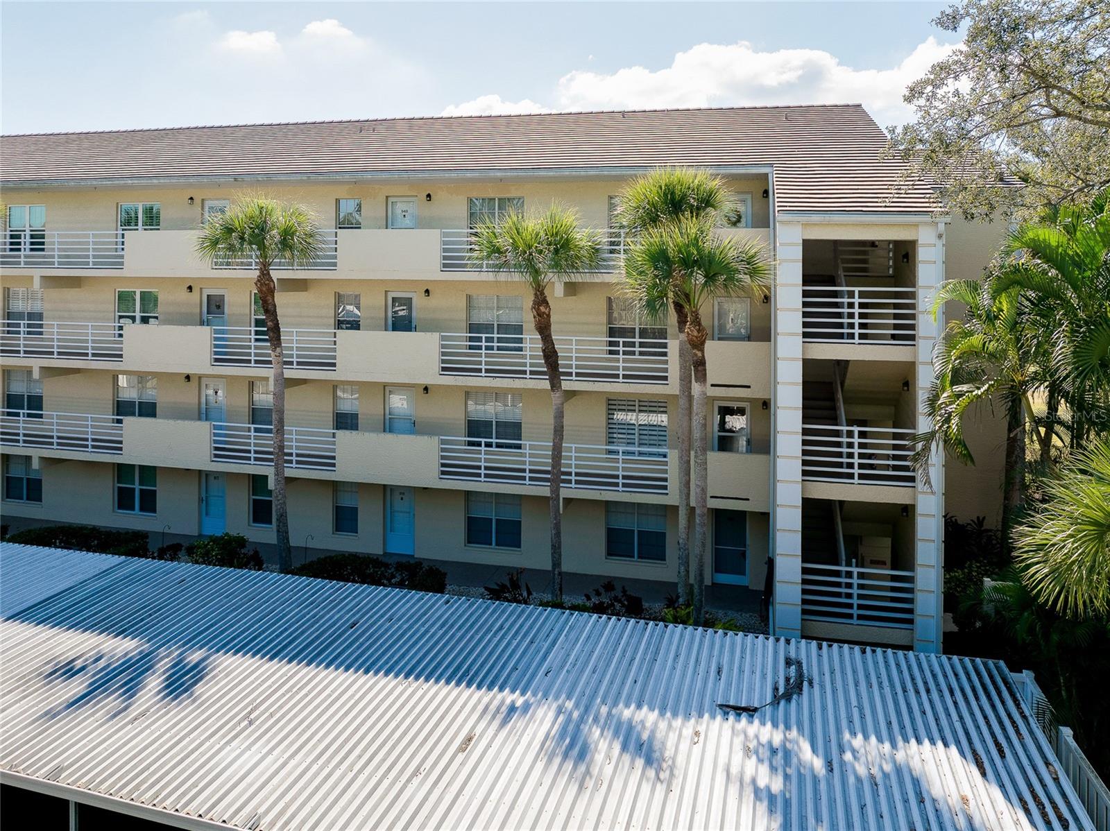 Image 81 of 90 For 929 Wexford Boulevard 929