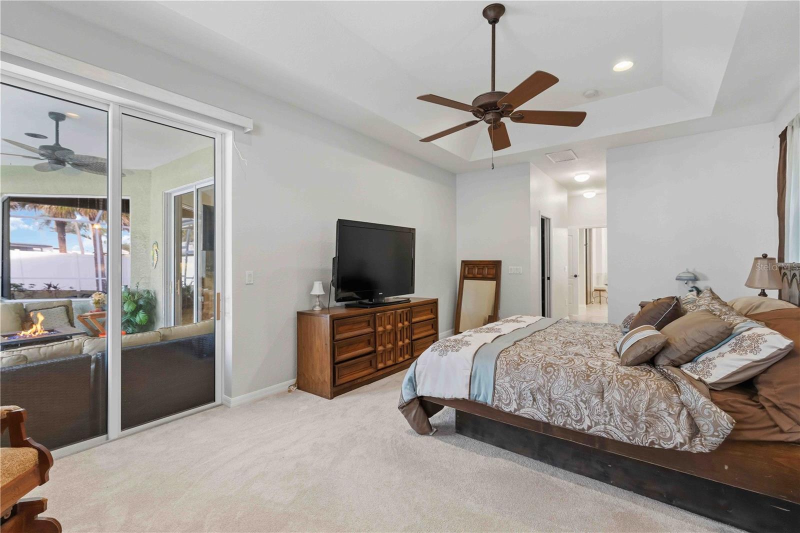 Image 27 of 86 For 22318 Wexford Boulevard 4