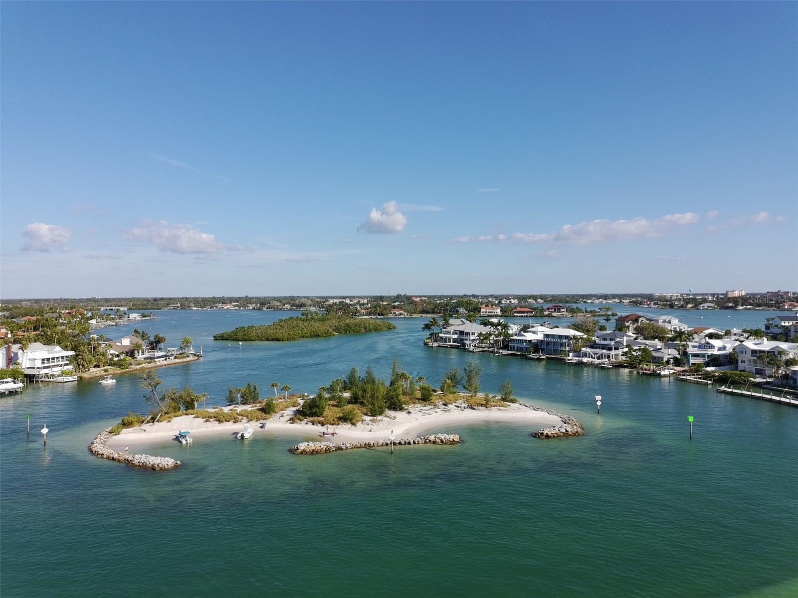 Image 7 of 9 For 702 Hibiscus Drive