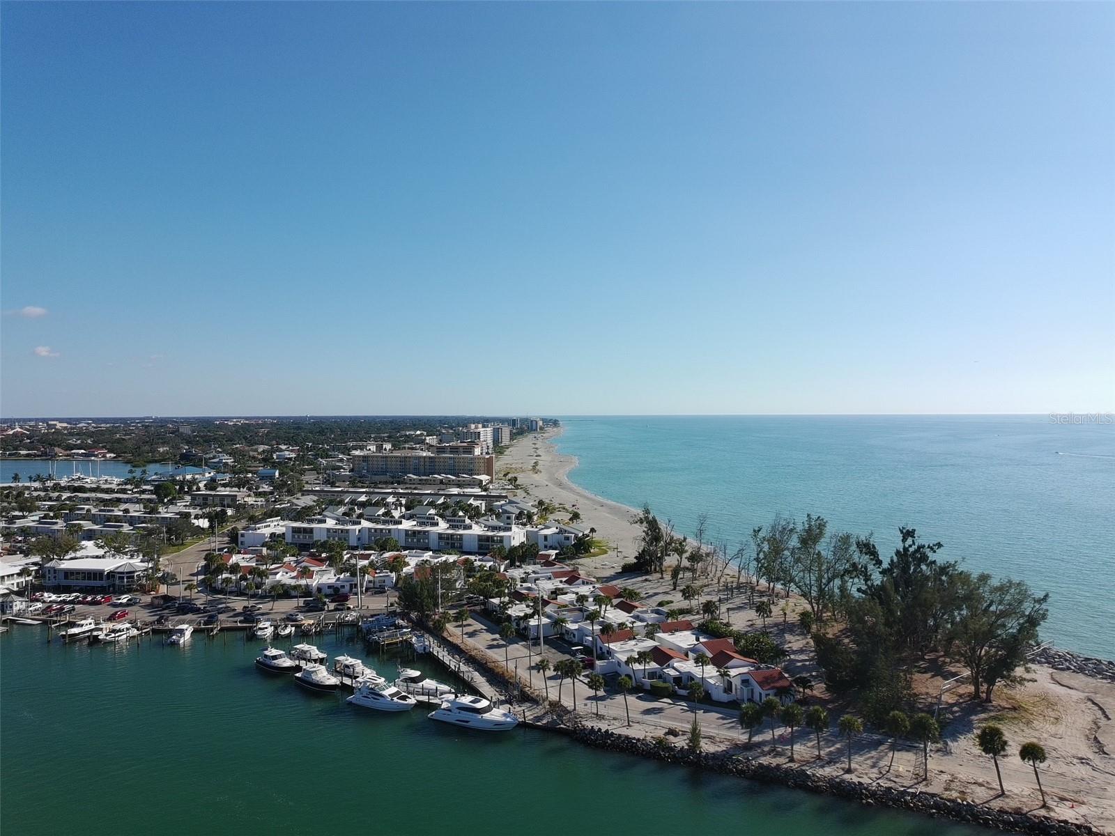 Image 8 of 9 For 702 Hibiscus Drive