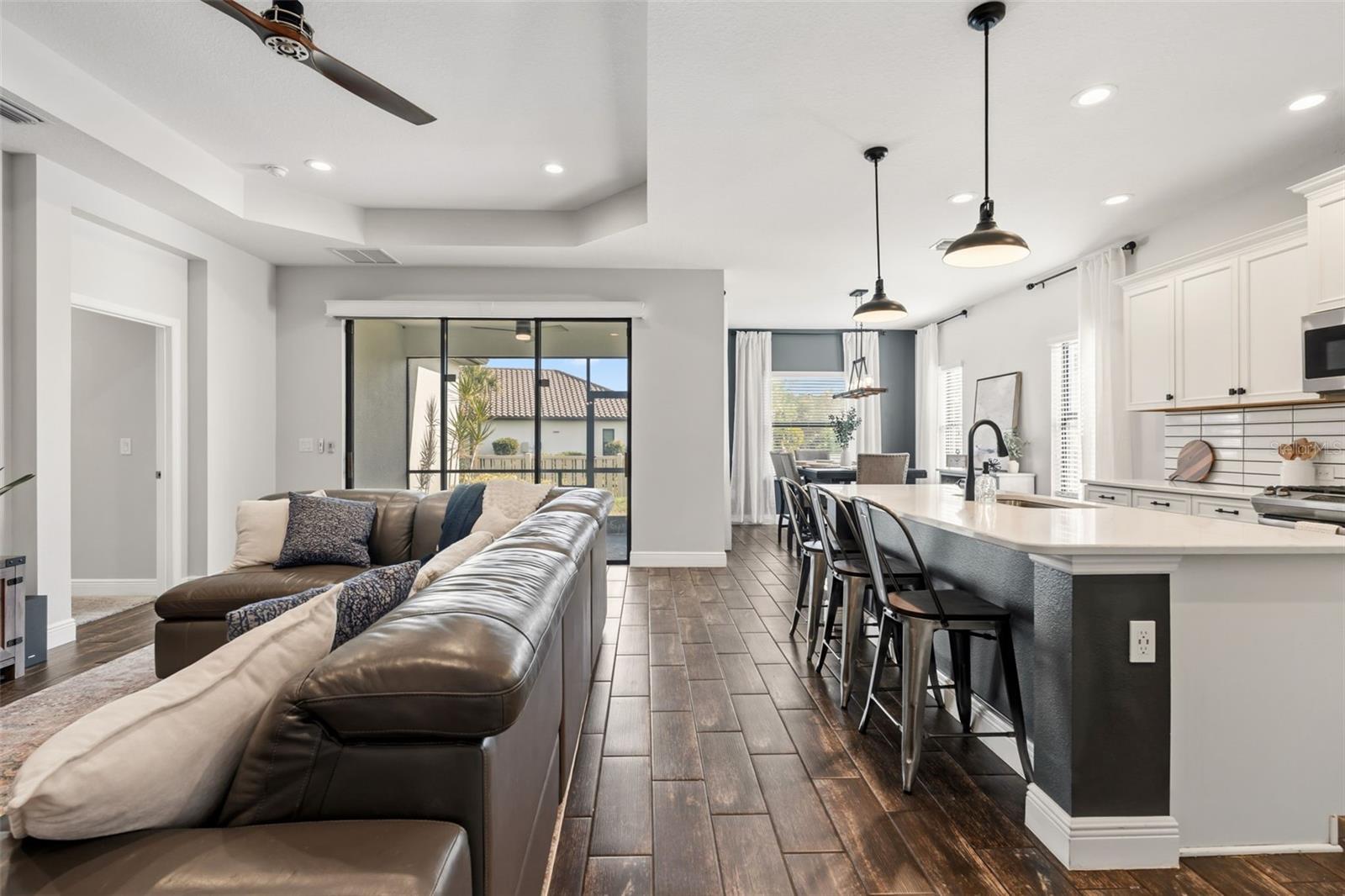 Image 11 of 74 For 200 Benedetto Court