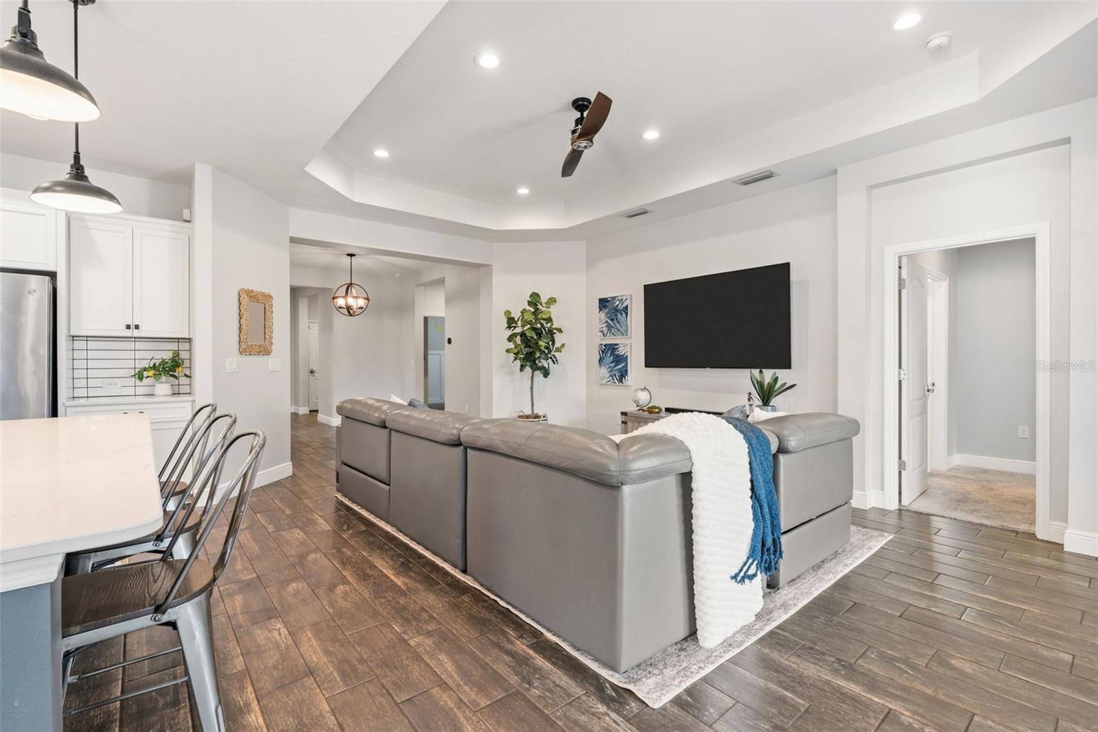 Image 14 of 74 For 200 Benedetto Court