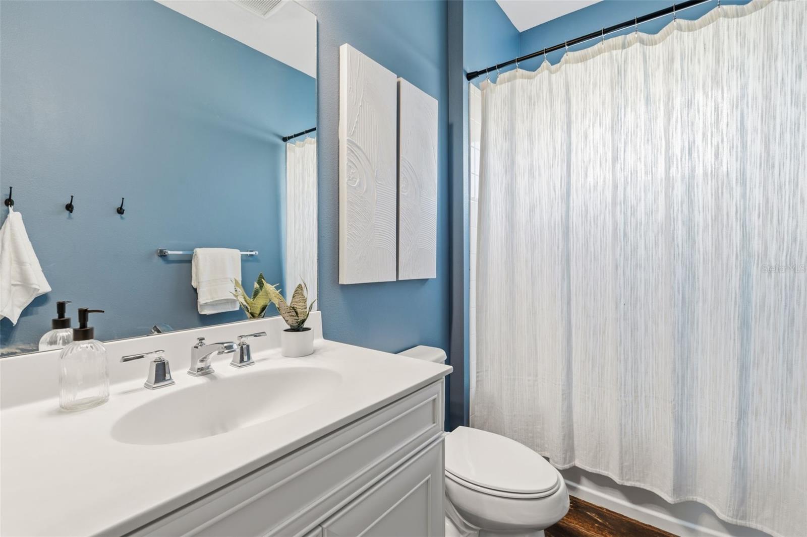 Image 37 of 74 For 200 Benedetto Court