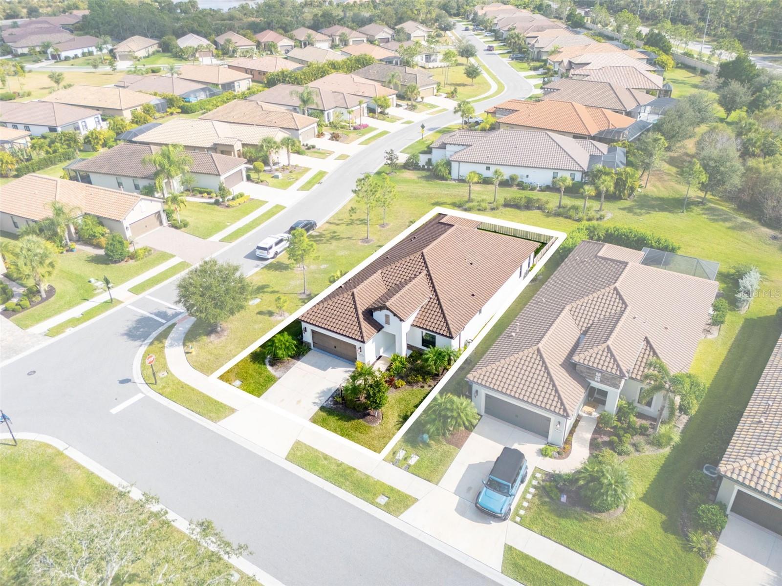 Image 41 of 74 For 200 Benedetto Court