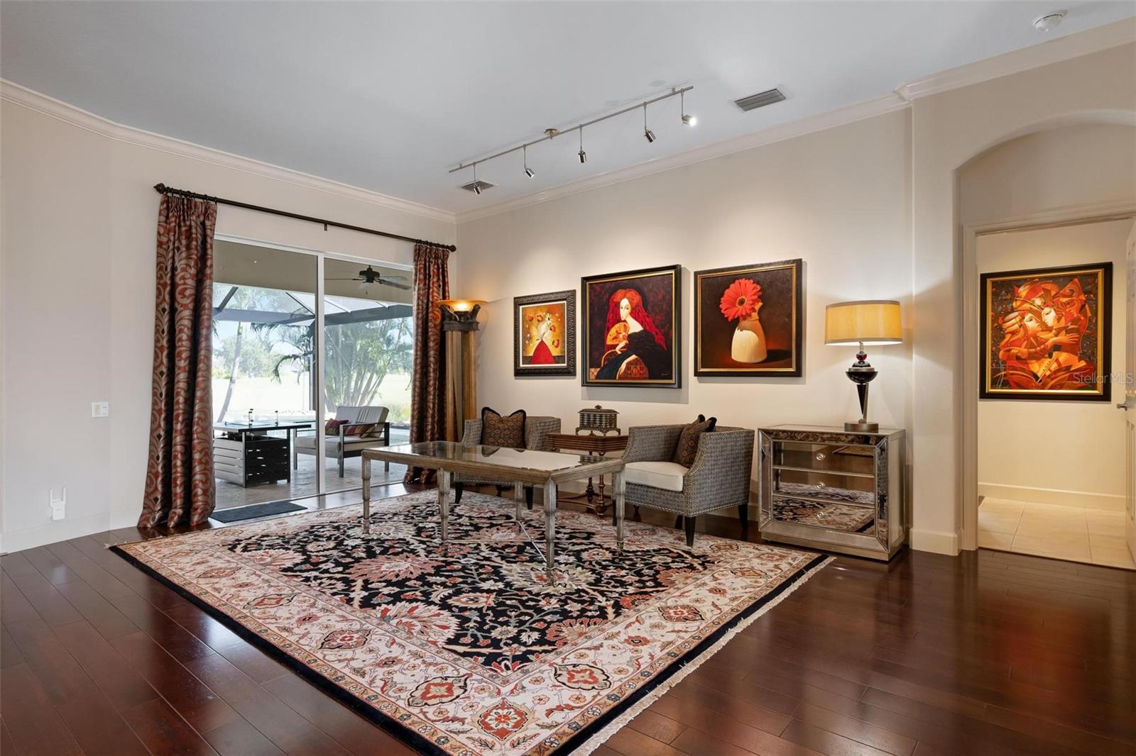 Image 11 of 81 For 824 Adonis Place