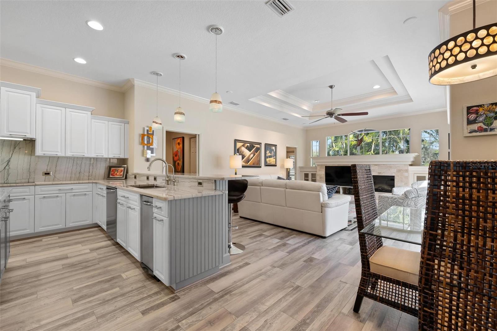 Image 19 of 81 For 824 Adonis Place