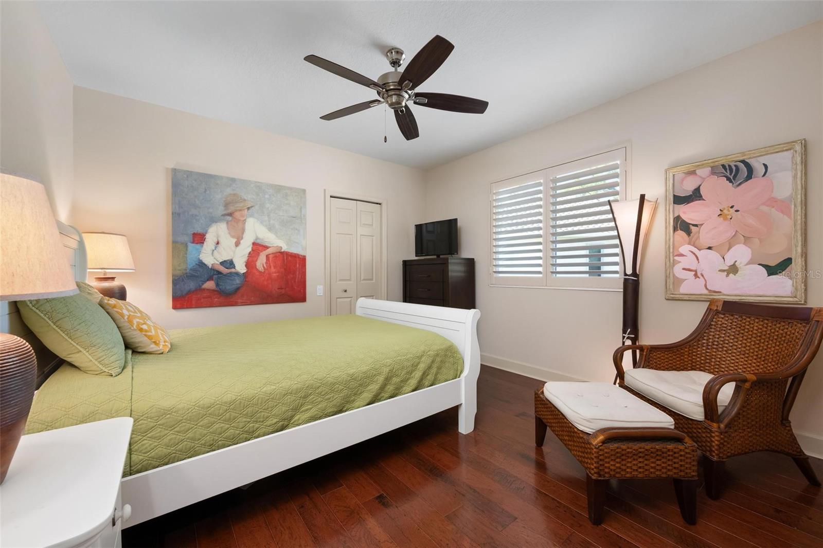 Image 38 of 81 For 824 Adonis Place