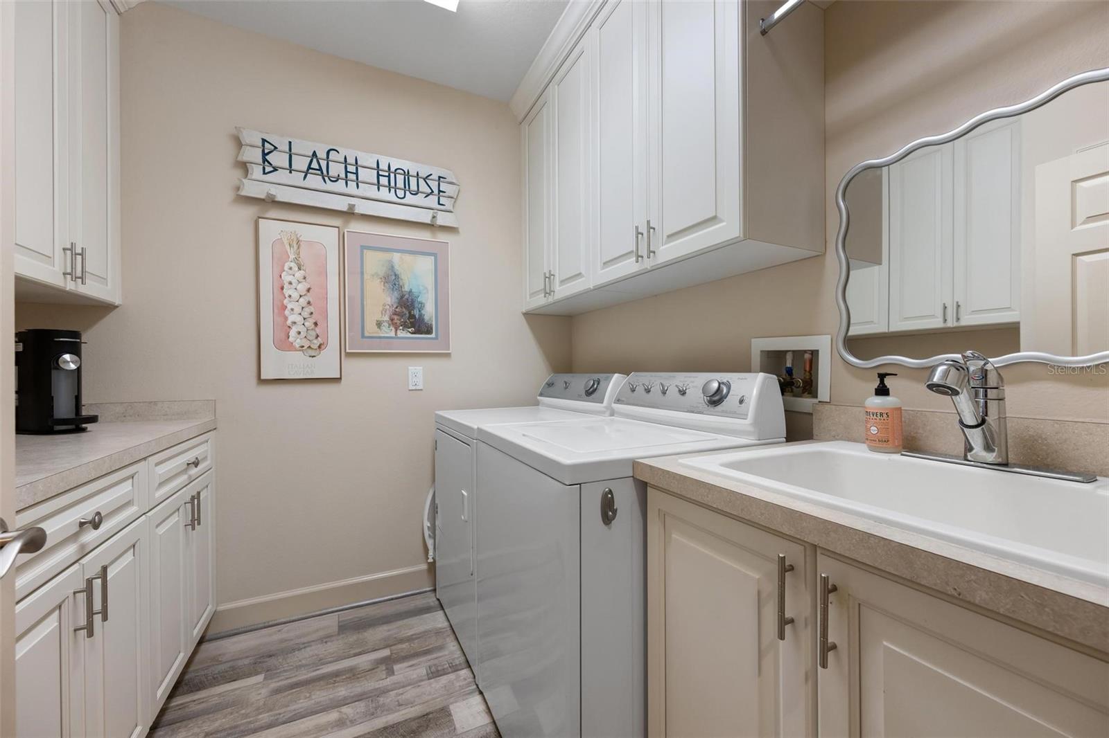 Image 40 of 81 For 824 Adonis Place