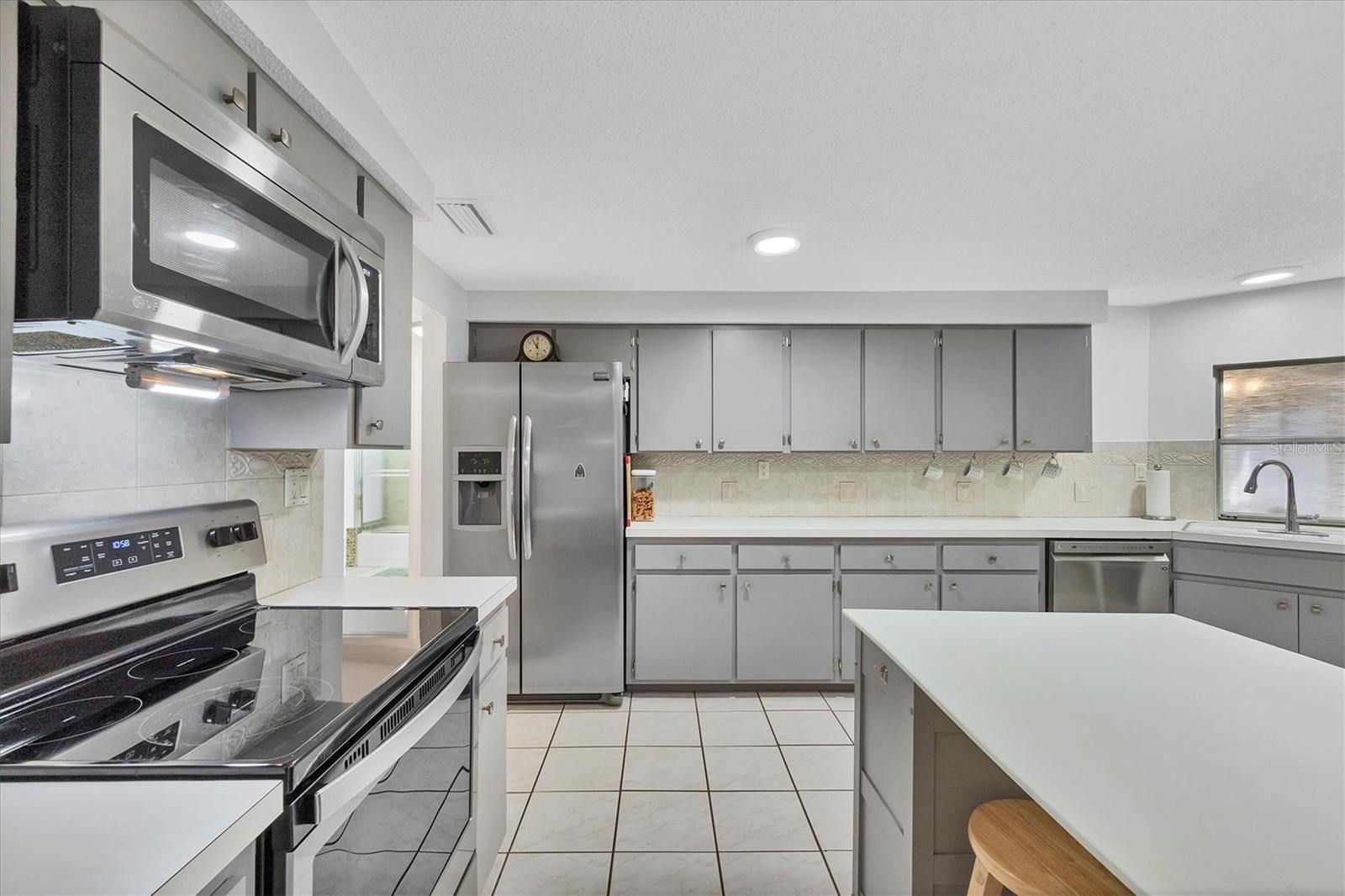 Image 10 of 32 For 3496 Winona Street