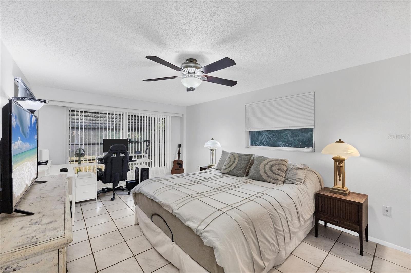 Image 17 of 32 For 3496 Winona Street