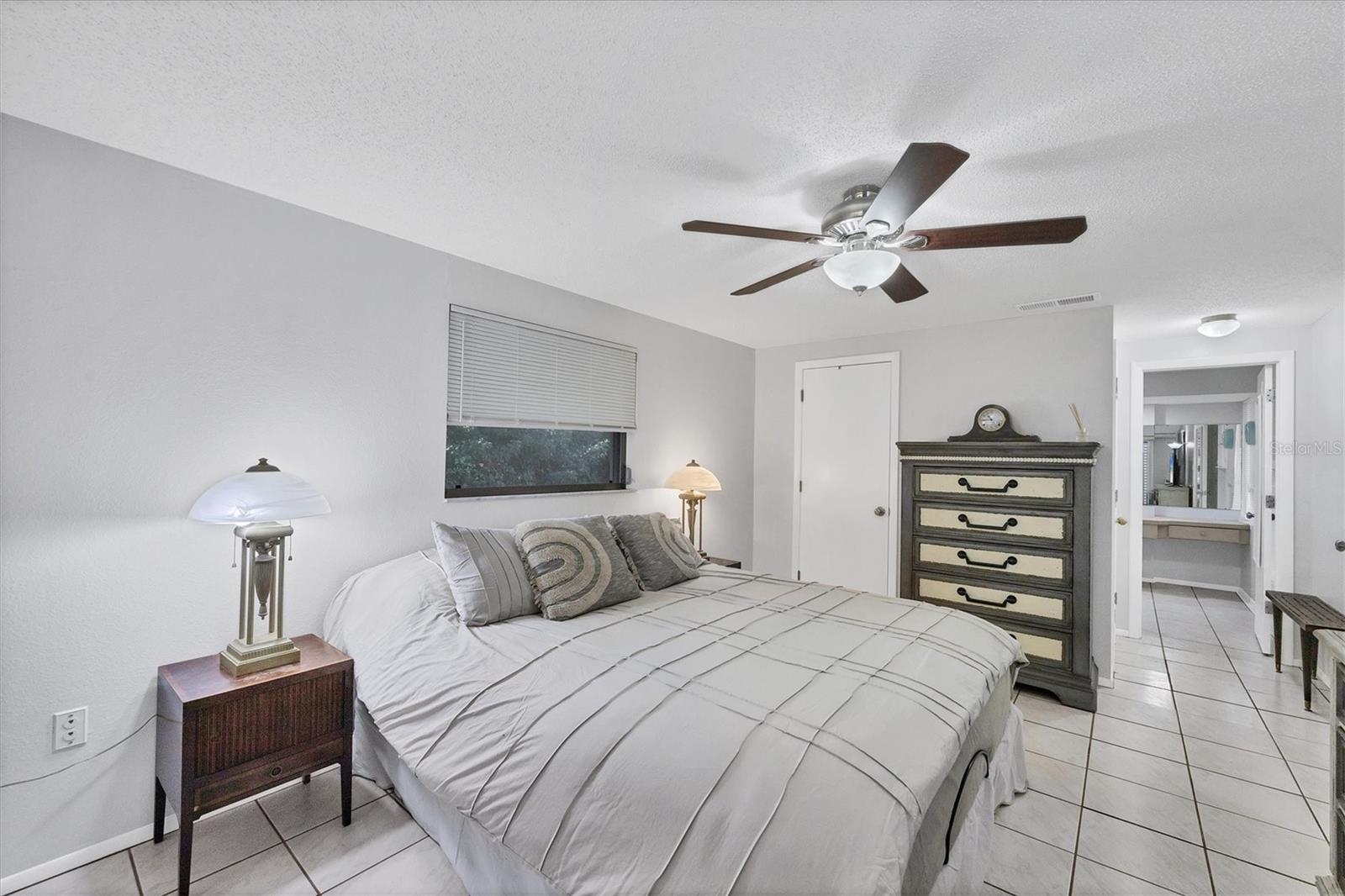 Image 19 of 32 For 3496 Winona Street