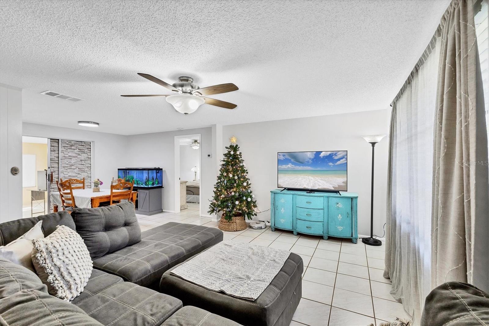 Image 5 of 32 For 3496 Winona Street