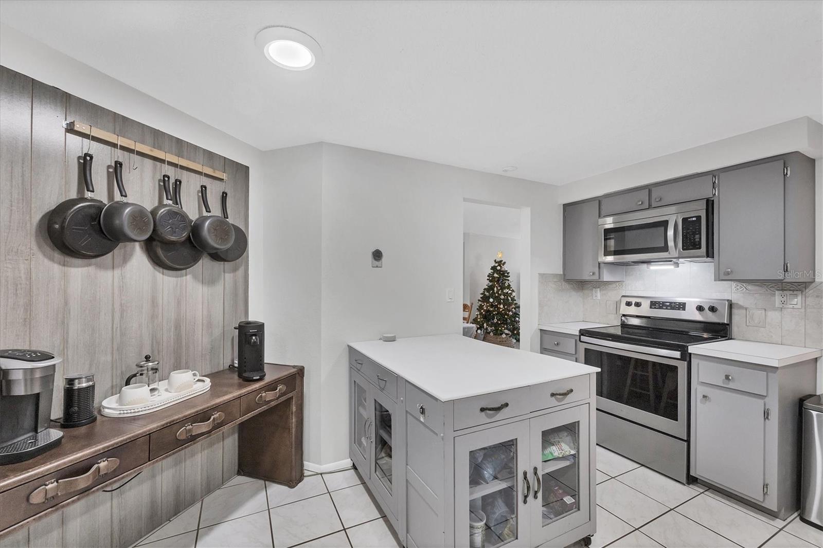 Image 8 of 32 For 3496 Winona Street