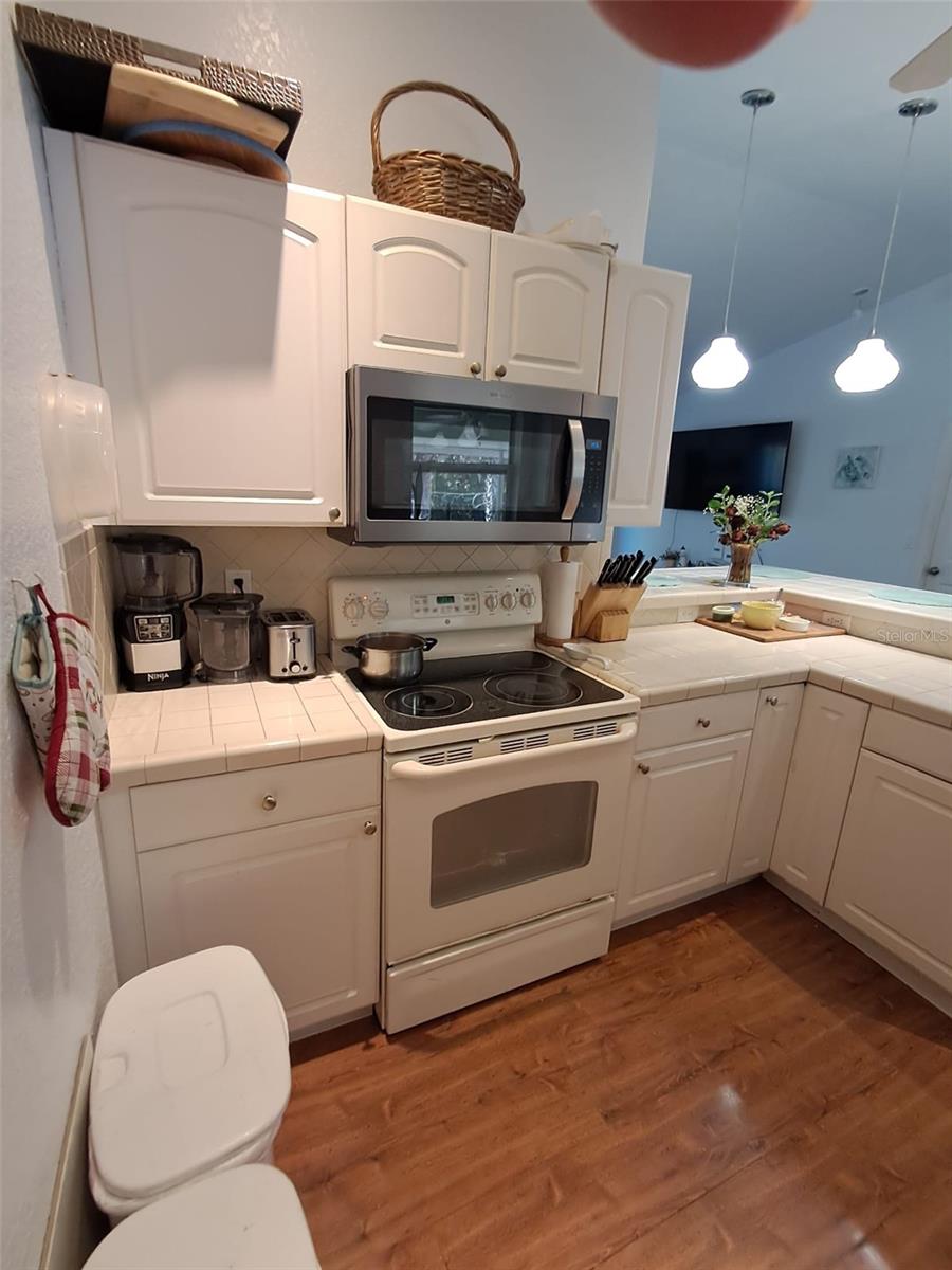 Image 12 of 46 For 15113 Gulistan Avenue