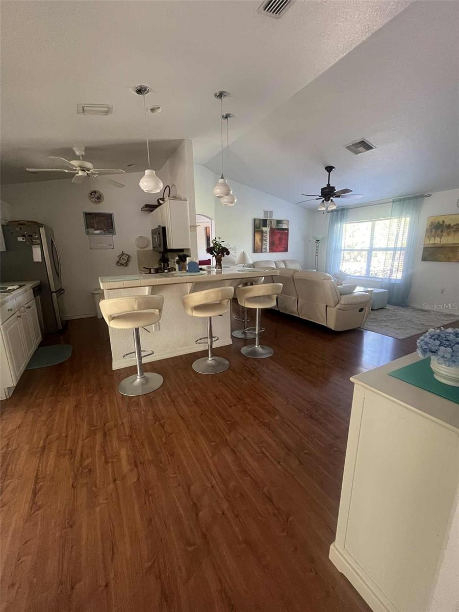 Image 19 of 46 For 15113 Gulistan Avenue