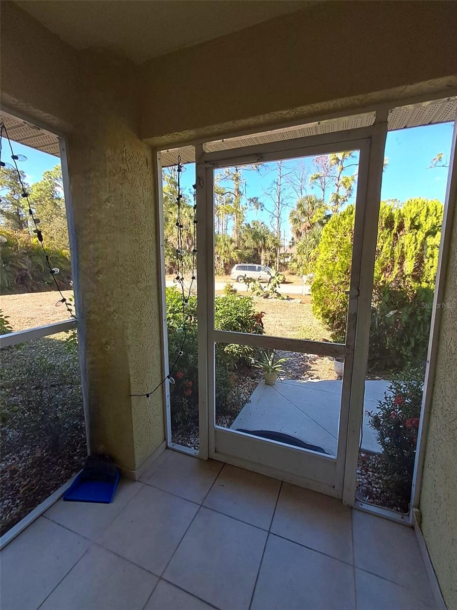 Image 23 of 46 For 15113 Gulistan Avenue