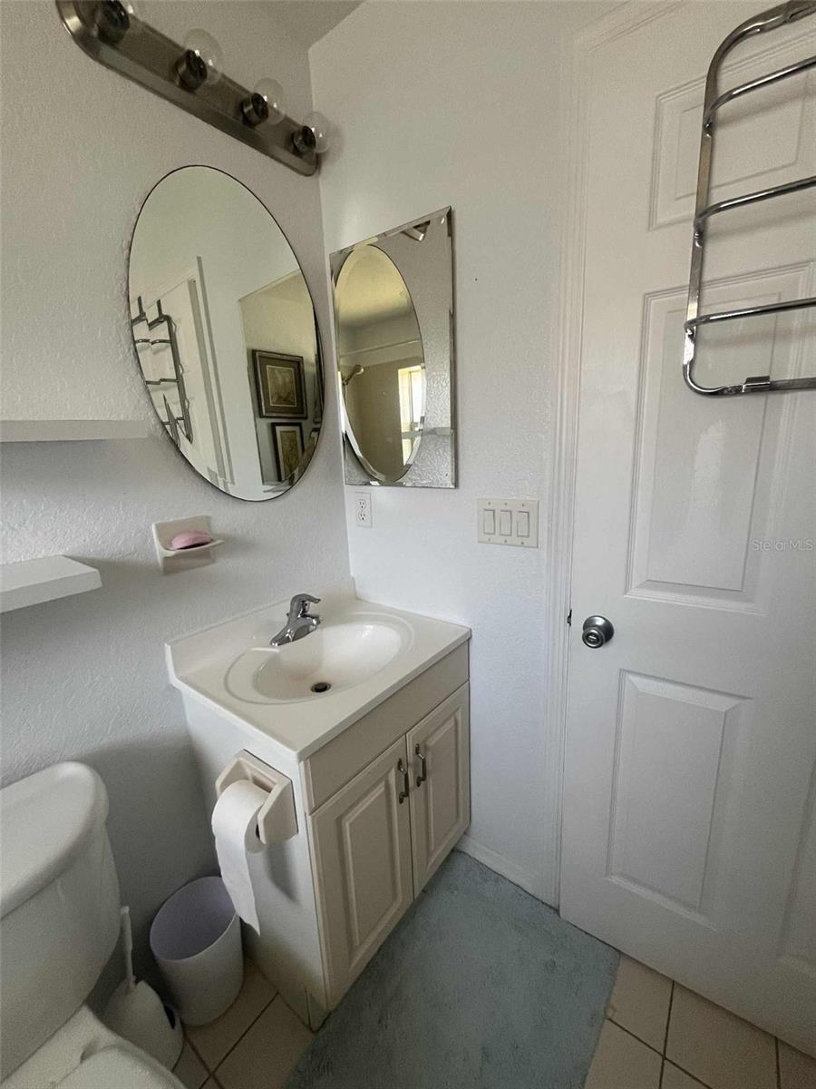 Image 26 of 46 For 15113 Gulistan Avenue