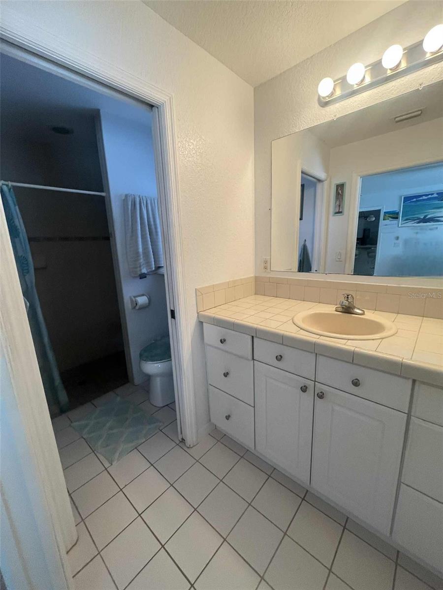 Image 28 of 46 For 15113 Gulistan Avenue