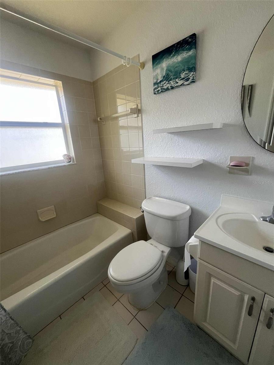 Image 29 of 46 For 15113 Gulistan Avenue