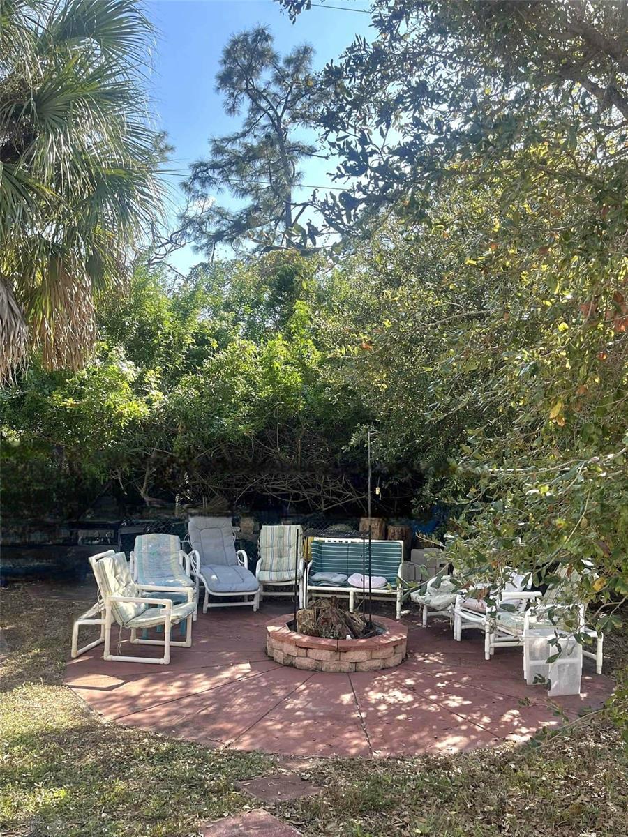 Image 41 of 46 For 15113 Gulistan Avenue