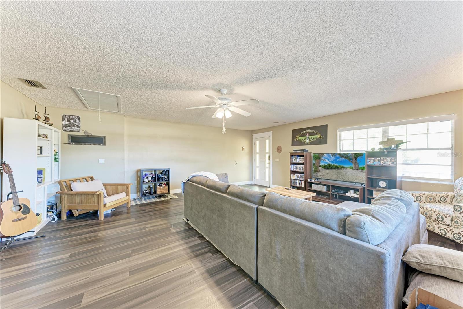 Image 12 of 88 For 1499 17th Street W