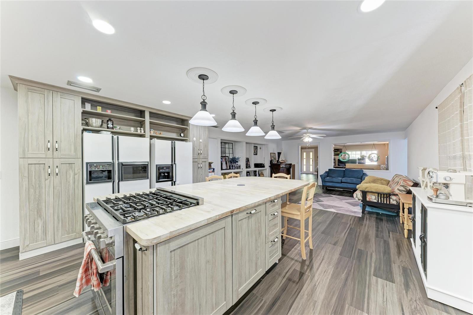 Image 18 of 88 For 1499 17th Street W