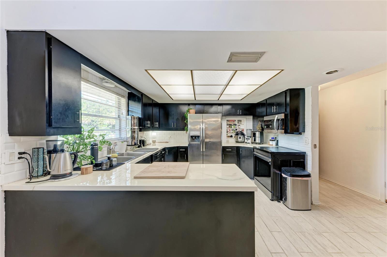 Image 38 of 88 For 1499 17th Street W