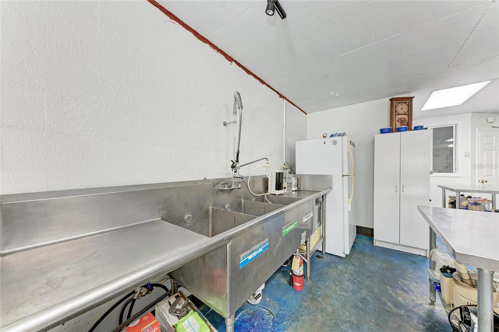 Image 68 of 88 For 1499 17th Street W