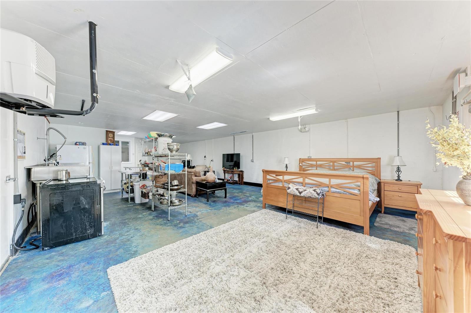 Image 69 of 88 For 1499 17th Street W