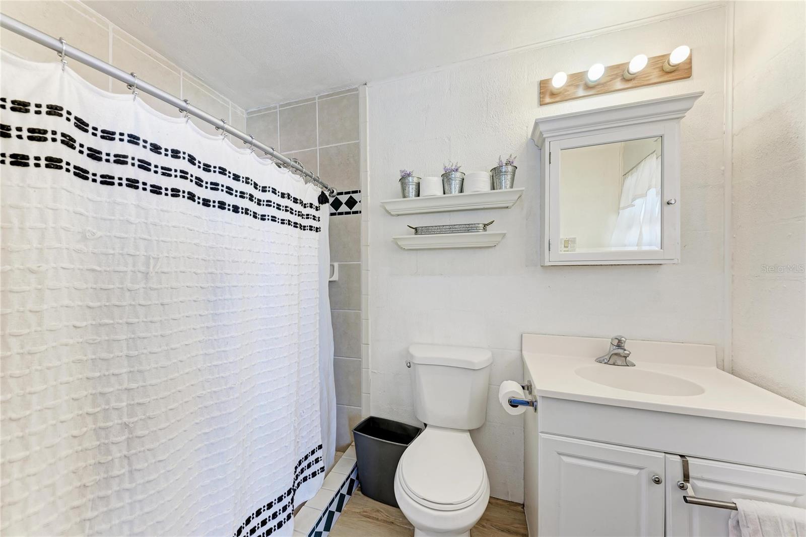 Image 71 of 88 For 1499 17th Street W