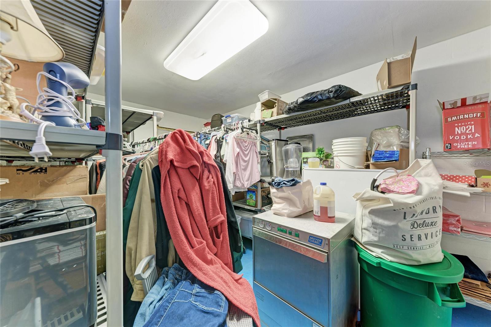 Image 72 of 88 For 1499 17th Street W