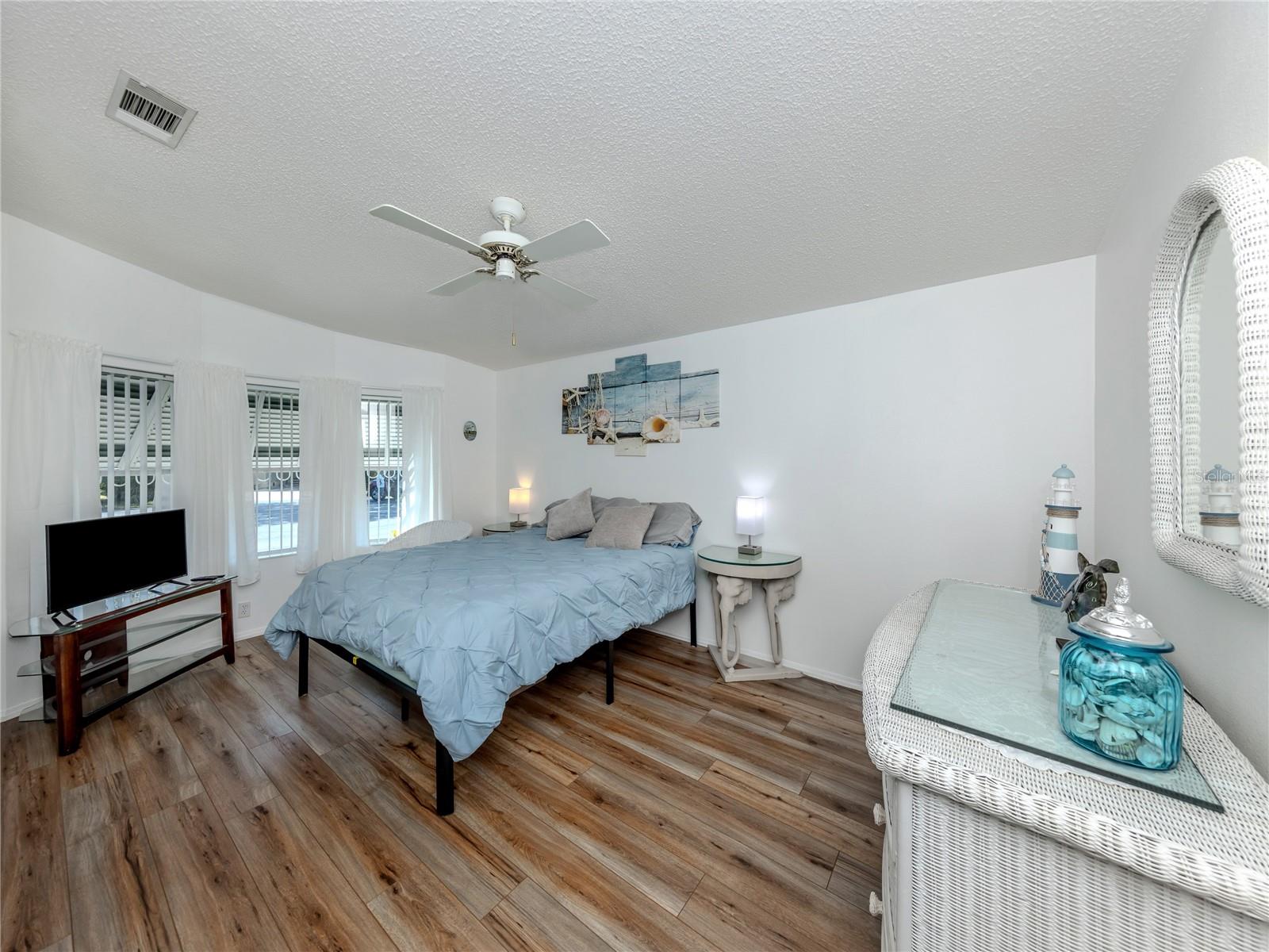 Image 27 of 47 For 236 Natures Way